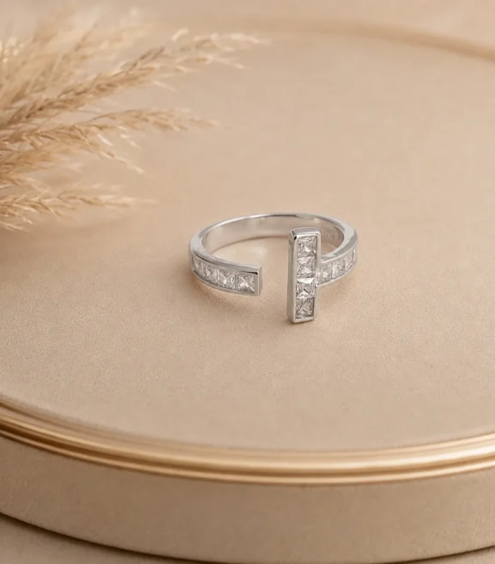 Noura Pavé Open Ring